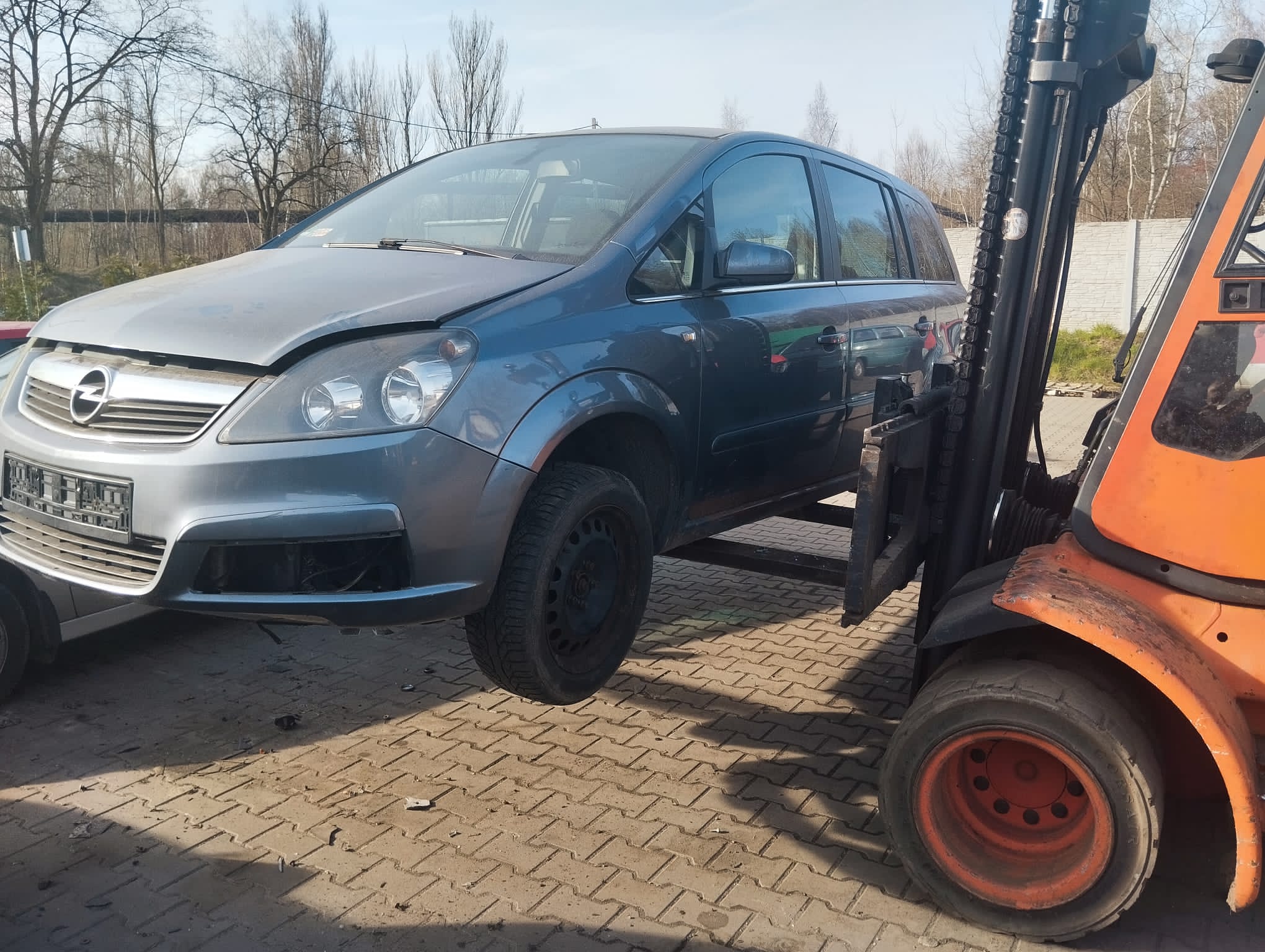 Read more about the article Ile dostanę za auto na szrocie? Policz na naszym kalkulatorze