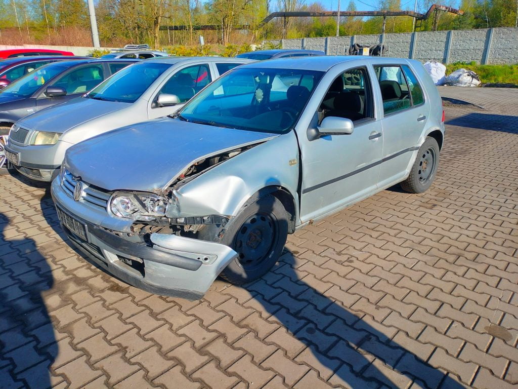 Wyjaśniamy, co trzeba mieć, aby zezłomować w Krakowie taki samochód