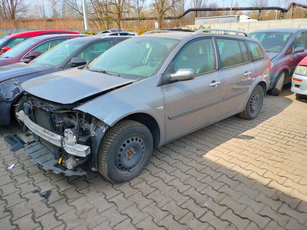 Do szrotów samochodowych trafiają też samochody uszkodzone