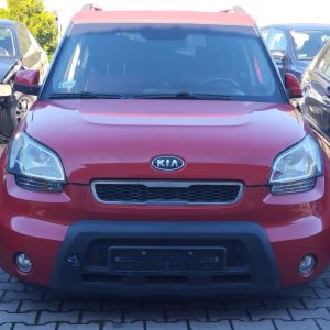 Czy pojazd bez tablic rejestracyjnych można legalnie zezłomować?