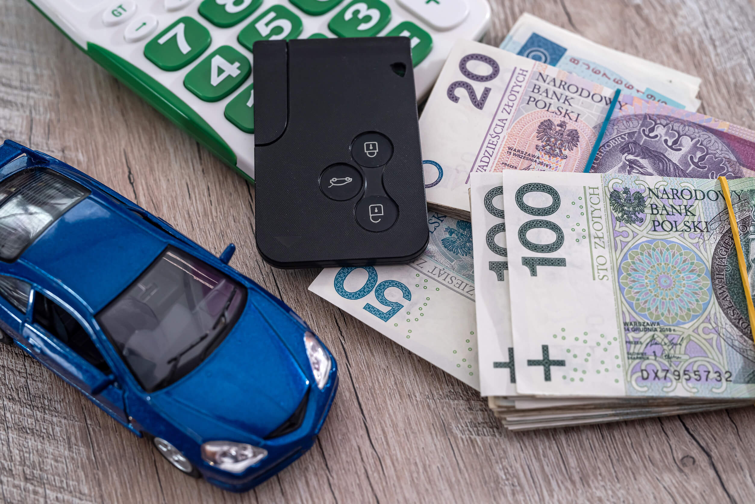 Read more about the article Nawet 10 000 zł za auto na złom – sprawdź, czy Twój pojazd się kwalifikuje