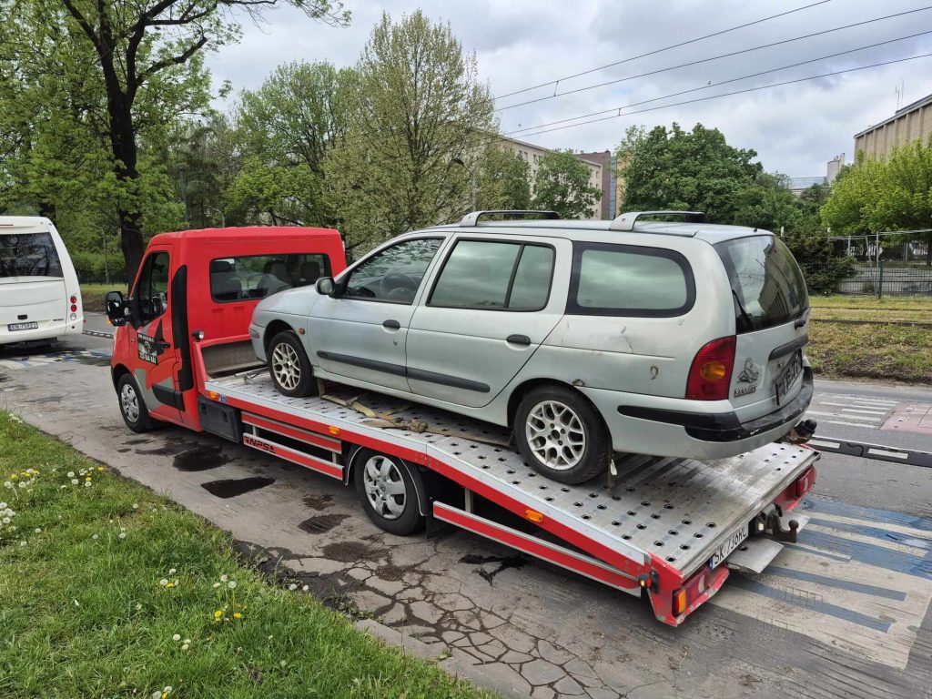 Odbiór z Krakowa lawetą auta do kasacji