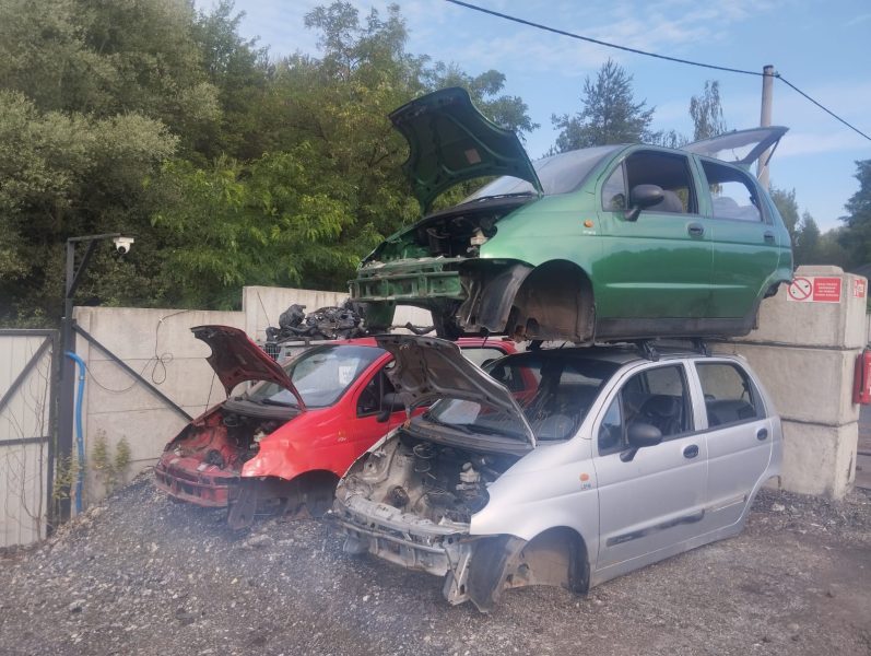 Auto złom Motoplaneta, pojazdy przygotowane do recyklingu